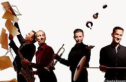 Echoes of Swing: "Travelin'"
