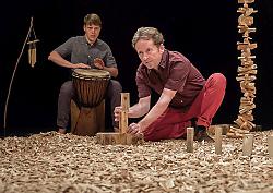 Helios-Theater: "Holzklopfen"