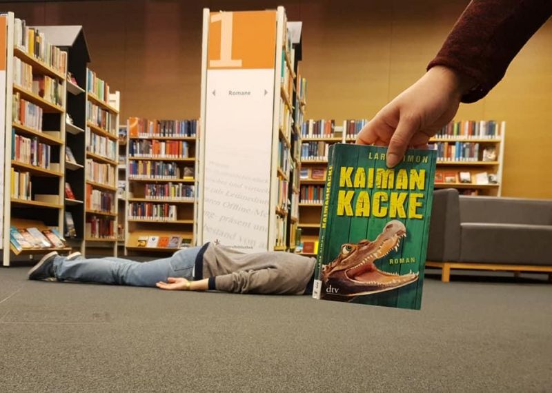 Bookfacefriday