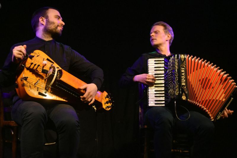 Symbio: Reise ins schwedische Folk Universum