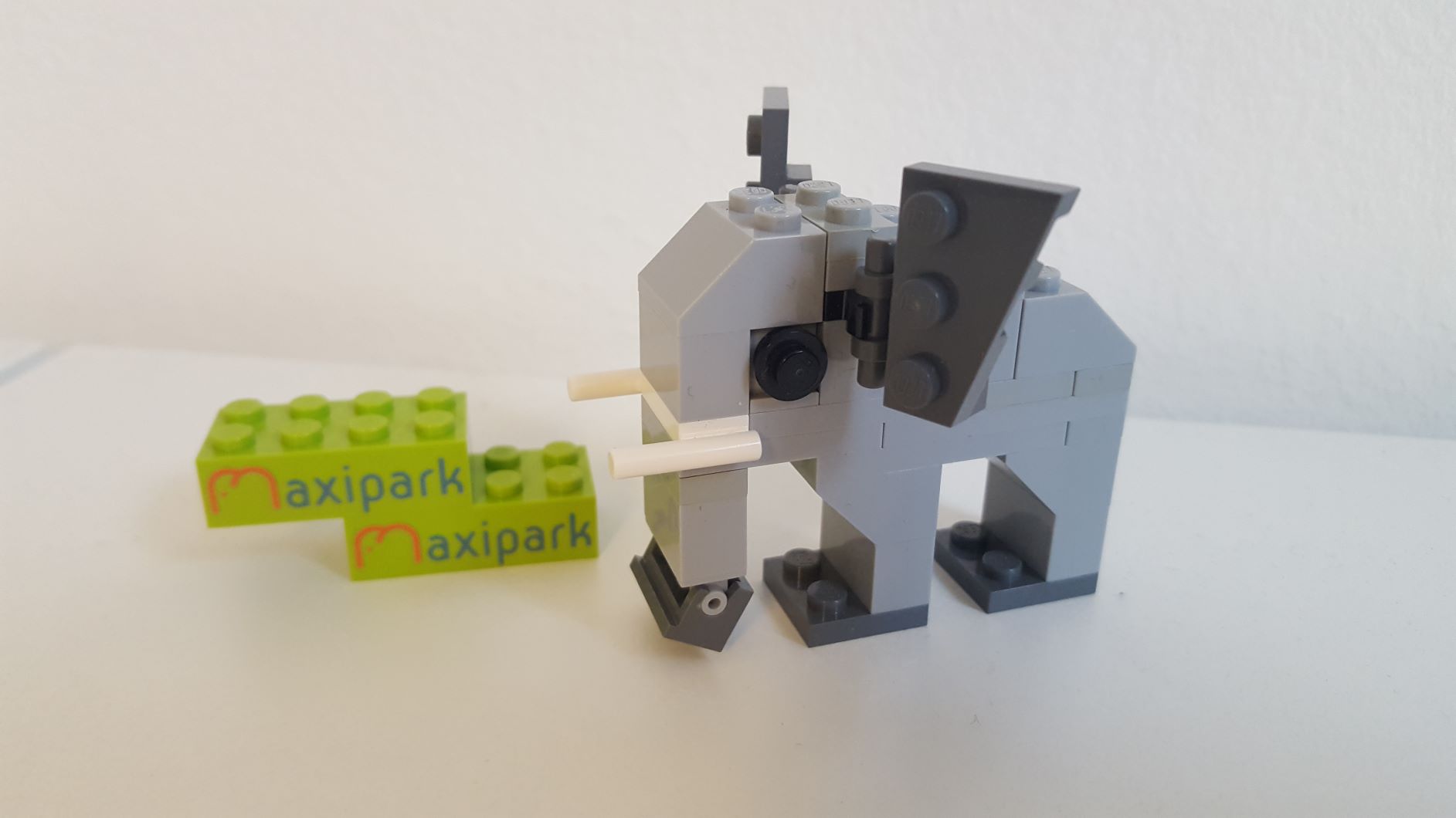 LEGO® Elefanten bauen